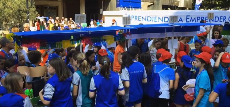 Vídeo: Mercado de cooperativas, junio de 2017 (Colegio «Británico», de Zaragoza). Vídeo: Mercado de cooperativas, junio de 2017 (Colegio «Británico», de Zaragoza).