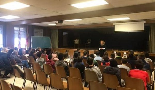 Visita de la gerente de la Asociación de empresarios del Baix Cinca (Colegio «Santa Ana», de Fraga)
