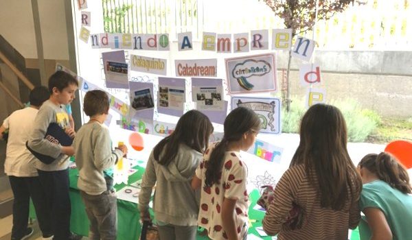 Presentación radiofónica de «Aprendiendo a emprender» (CEIP «Catalina de Aragón», de Zaragoza) Presentación radiofónica de «Aprendiendo a emprender» (CEIP «Catalina de Aragón», de Zaragoza)