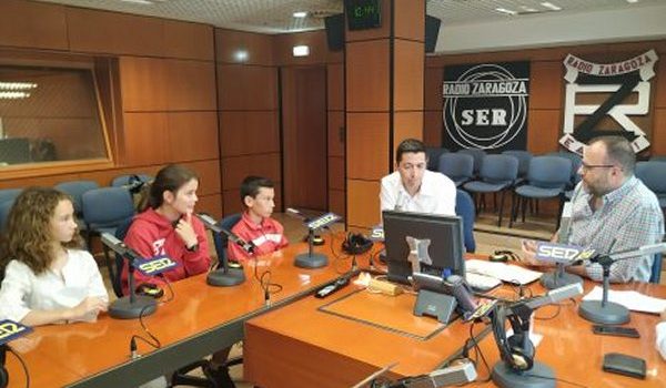 Entrevista en «Hoy por hoy» al alumnado del C. «Romareda» (Zaragoza) Entrevista en «Hoy por hoy» al alumnado del C. «Romareda» (Zaragoza)