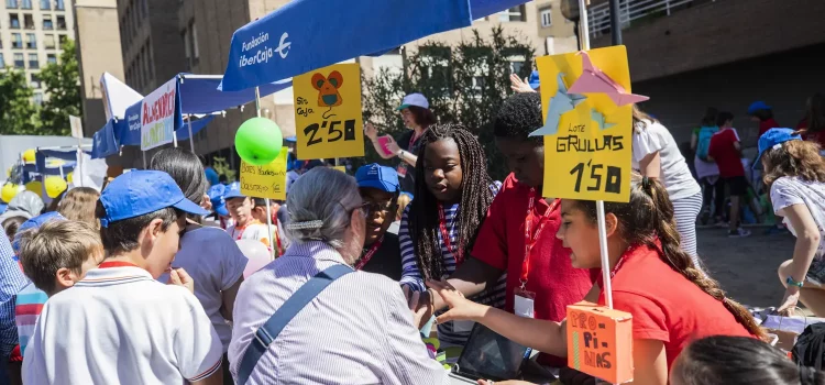 Más de 2.200 alumnas y alumnos aragoneses aprenderán este año a ser personas emprendedoras Más de 2.200 alumnas y alumnos aragoneses aprenderán este año a ser personas emprendedoras