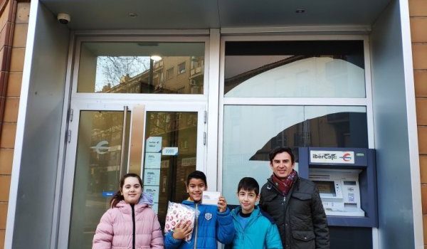 Apertura de una cuenta bancaria en Ibercaja (enero).